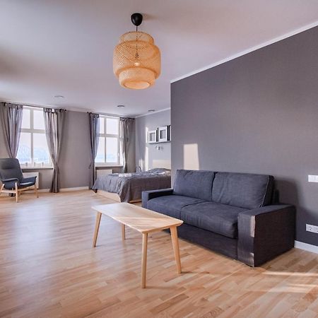 Modern Apartment In Old Riga With A River View Buitenkant foto